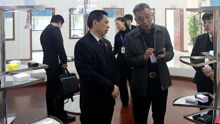 “送法進(jìn)企業(yè)、服務(wù)自貿(mào)區(qū)”——市中級人民法院為炬神電子提供優(yōu)質(zhì)司法服務(wù)